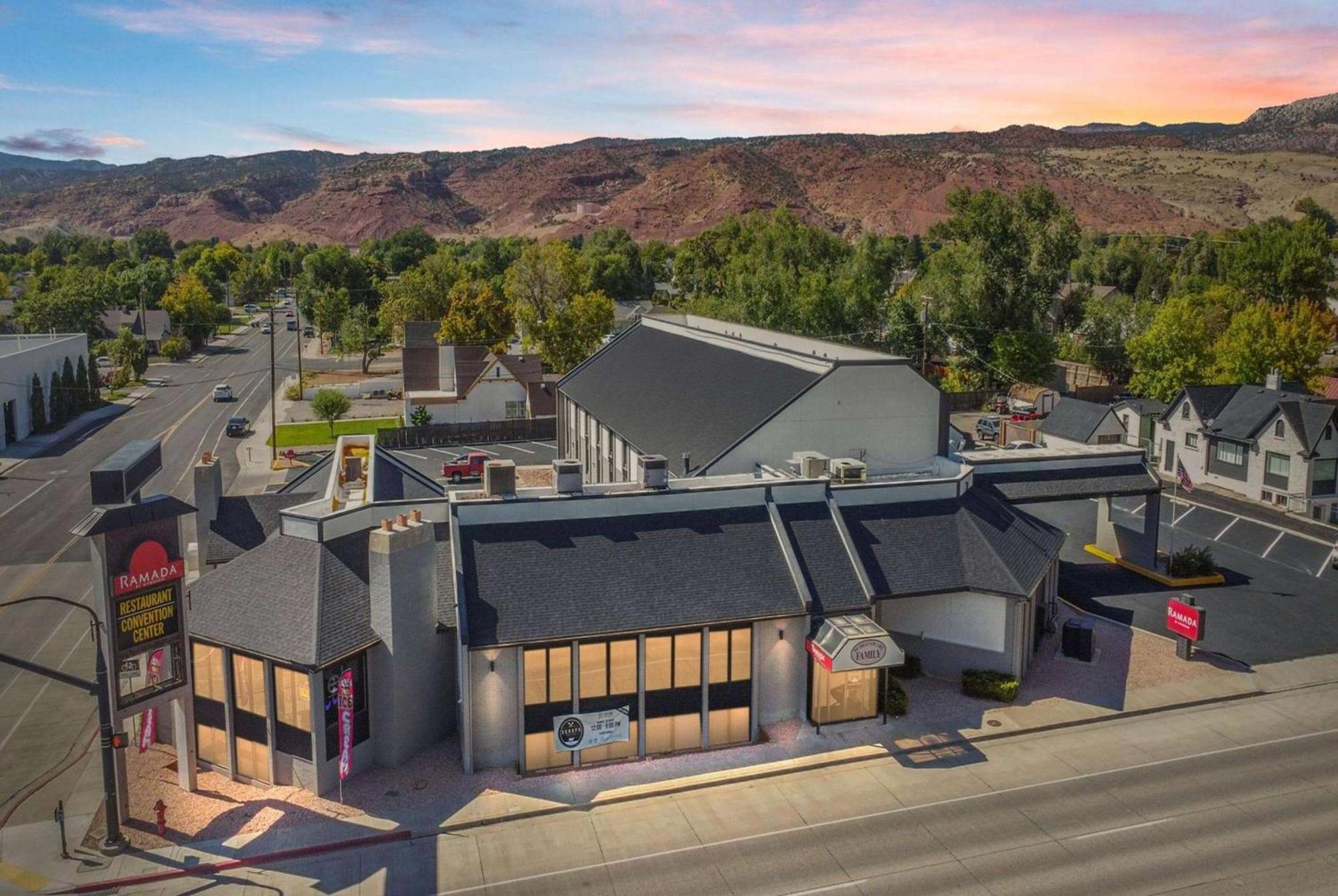 Ramada By Wyndham Richfield Ut I-70 Hotel Exterior photo
